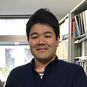 中戸川 仁